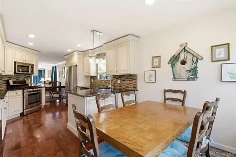 112 The Glen Glen Head NY 11545