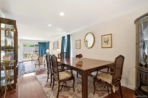 112 The Glen Glen Head NY 11545