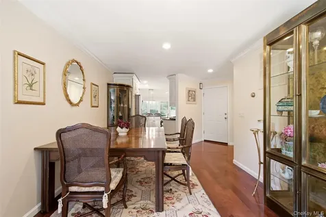 112 The Glen Glen Head NY 11545
