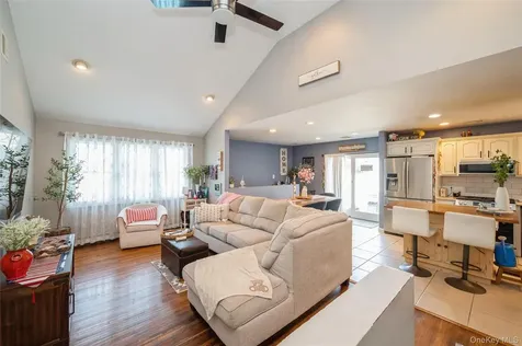 389 Briarwood Road Massapequa NY 11758