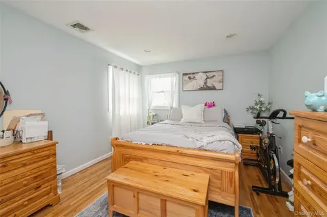 389 Briarwood Road Massapequa NY 11758