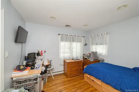 389 Briarwood Road Massapequa NY 11758