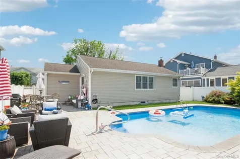 389 Briarwood Road Massapequa NY 11758