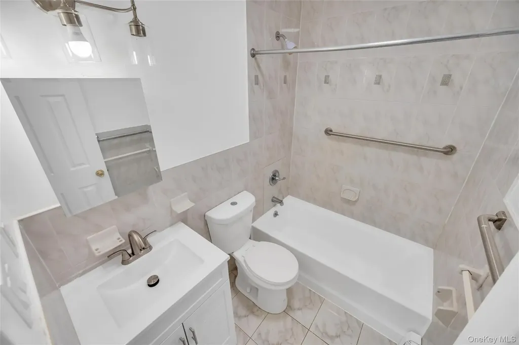 14014 Charles Lane Springfield Gardens NY 11413