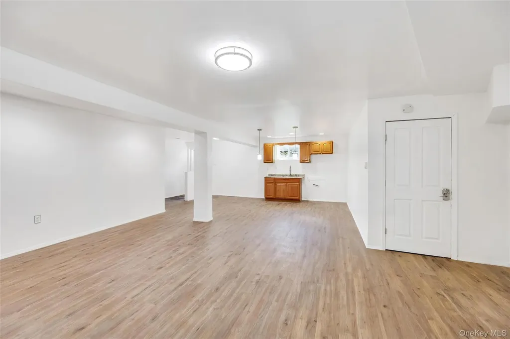 14014 Charles Lane Springfield Gardens NY 11413