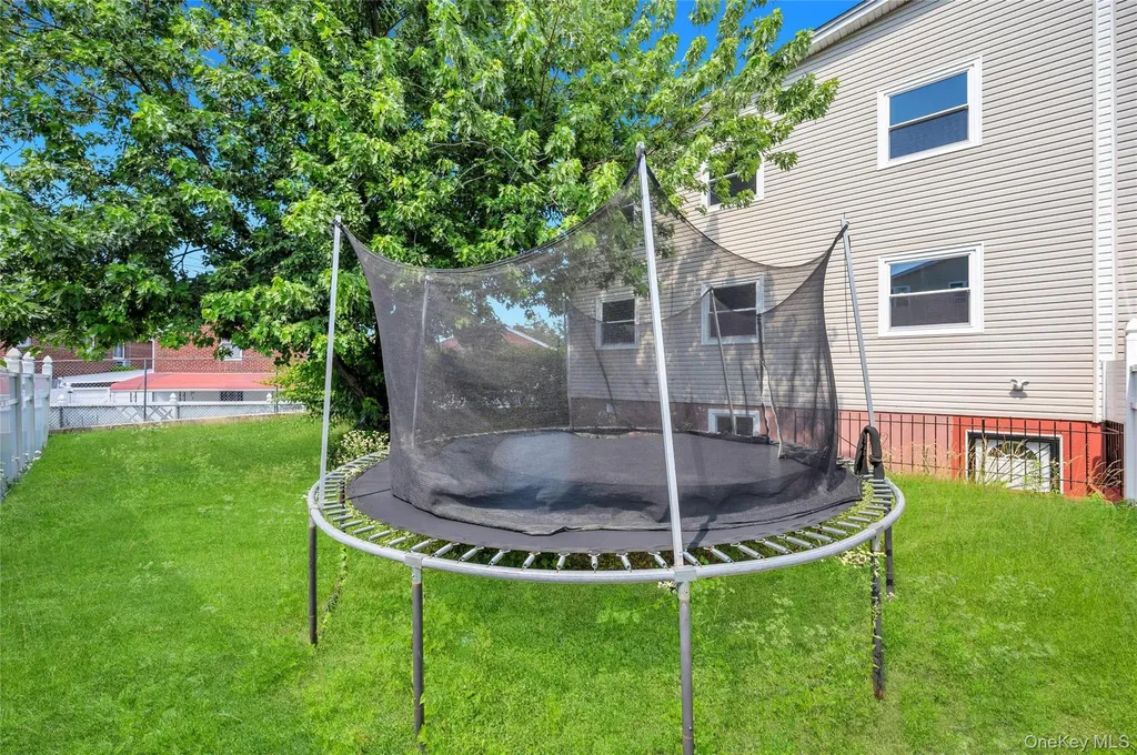 14014 Charles Lane Springfield Gardens NY 11413