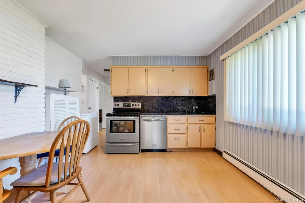 26 Berry Lane Hicksville NY 11801
