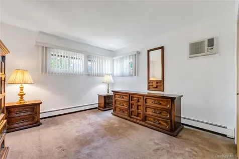 26 Berry Lane Hicksville NY 11801