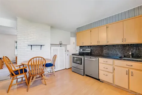 26 Berry Lane Hicksville NY 11801