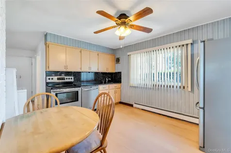 26 Berry Lane Hicksville NY 11801
