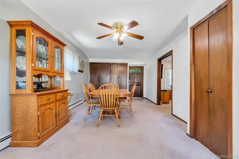 26 Berry Lane Hicksville NY 11801
