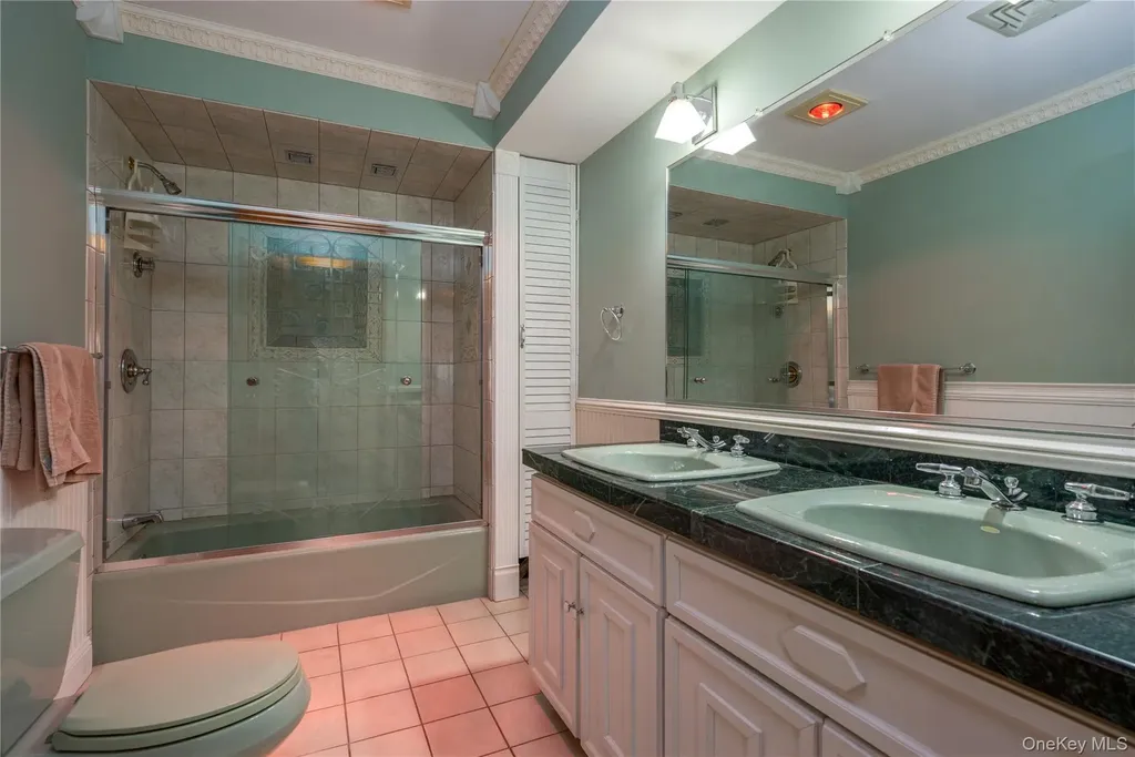 268 W Central Avenue Pearl River NY 10965