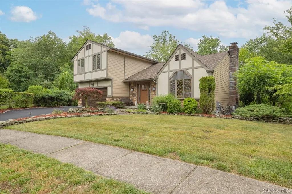 268 W Central Avenue Pearl River NY 10965