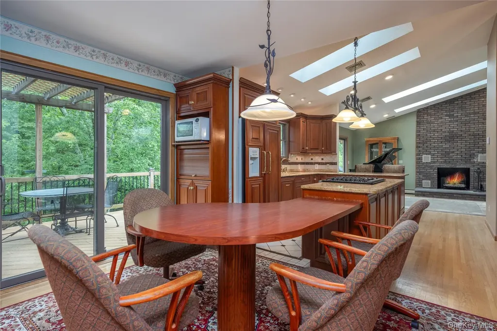 268 W Central Avenue Pearl River NY 10965