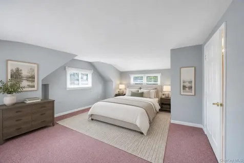 2 Briggs Street Hicksville NY 11801