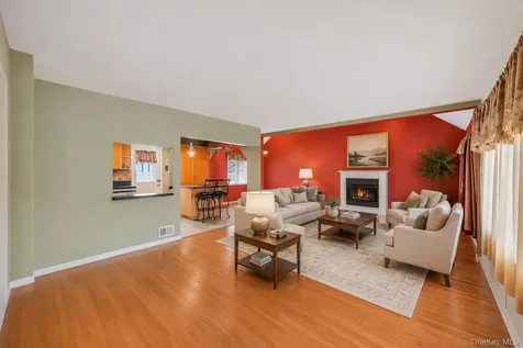 2 Briggs Street Hicksville NY 11801