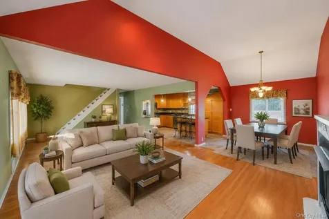 2 Briggs Street Hicksville NY 11801