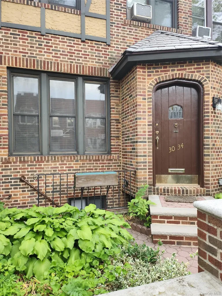 30-34 85th Street East Elmhurst NY 11370