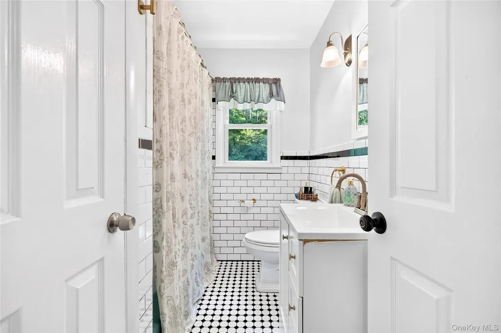 116 Chestnut Ridge Road Mahopac NY 10541