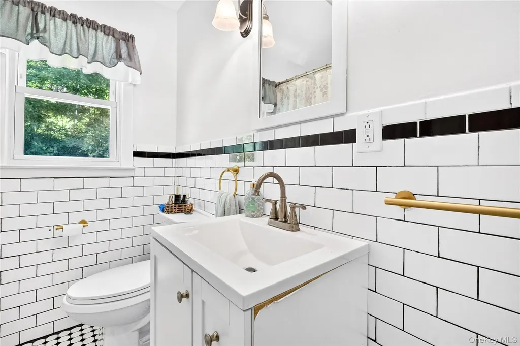 116 Chestnut Ridge Road Mahopac NY 10541