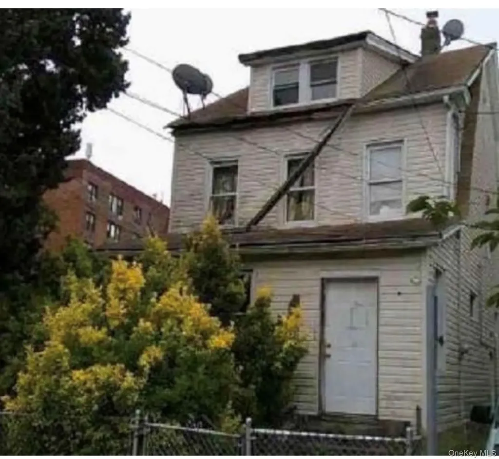 10850 171st Place Jamaica NY 11433