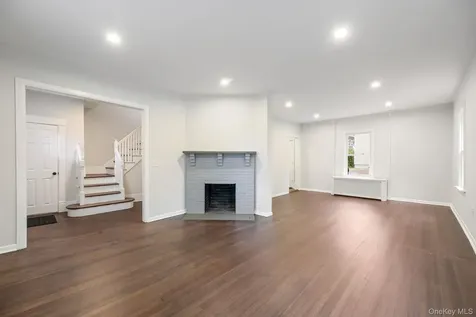 15 Eastman Terrace Poughkeepsie NY 12601