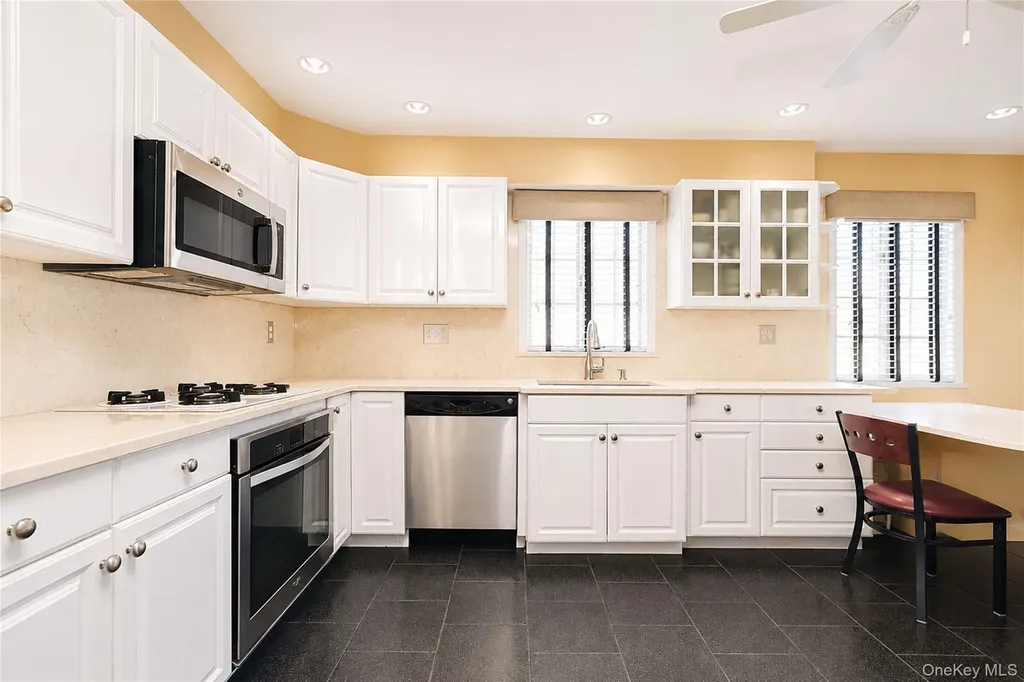 47 Stanley Circle Staten Island NY 10308
