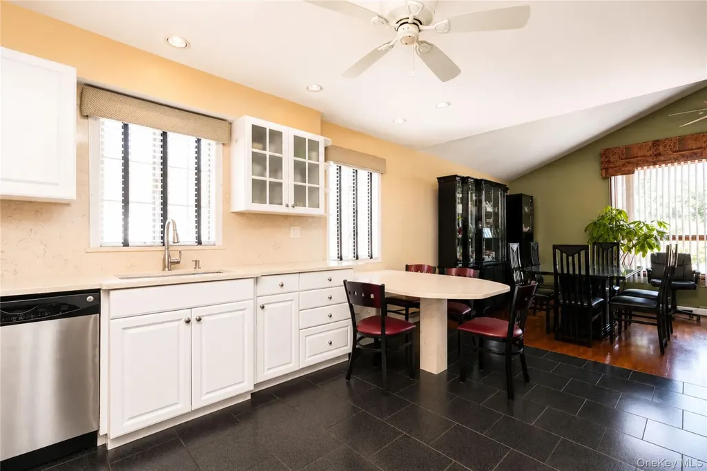 47 Stanley Circle Staten Island NY 10308