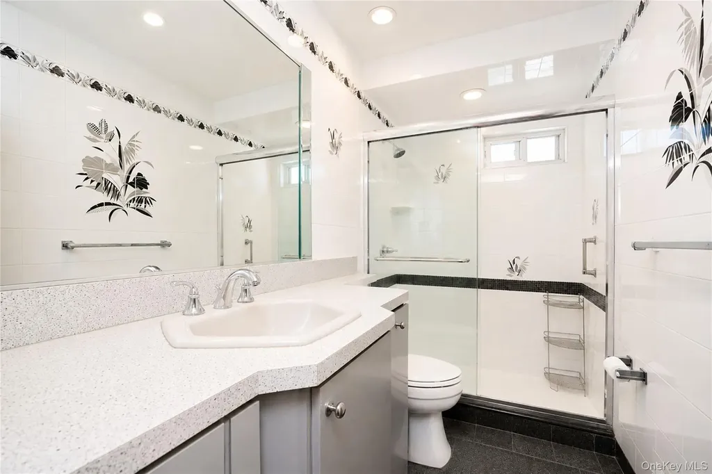47 Stanley Circle Staten Island NY 10308