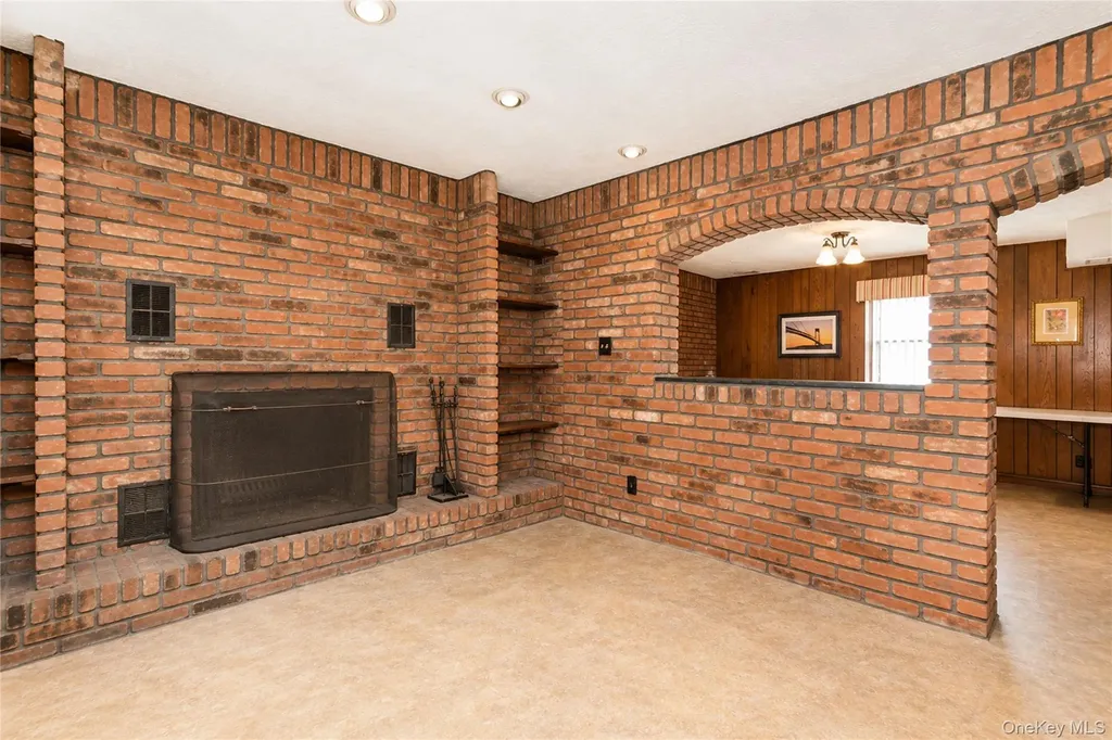 47 Stanley Circle Staten Island NY 10308