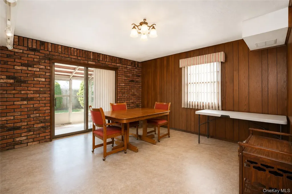 47 Stanley Circle Staten Island NY 10308