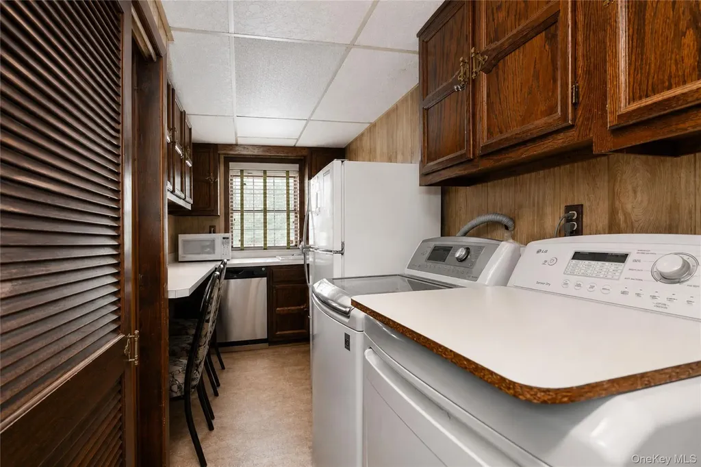 47 Stanley Circle Staten Island NY 10308