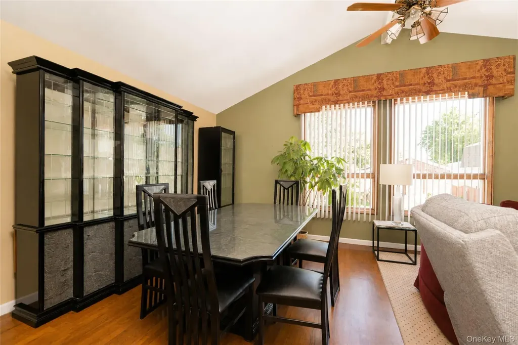 47 Stanley Circle Staten Island NY 10308