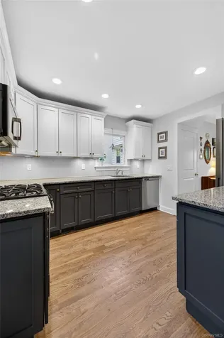 96 School Street Oyster Bay NY 11771