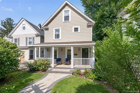 96 School Street Oyster Bay NY 11771