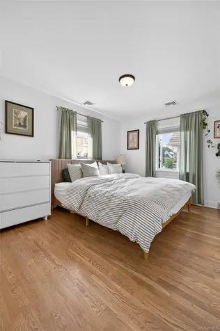 96 School Street Oyster Bay NY 11771