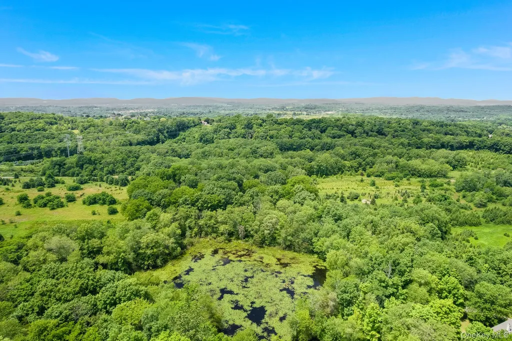 625 Traver Road Pleasant Valley NY 12569