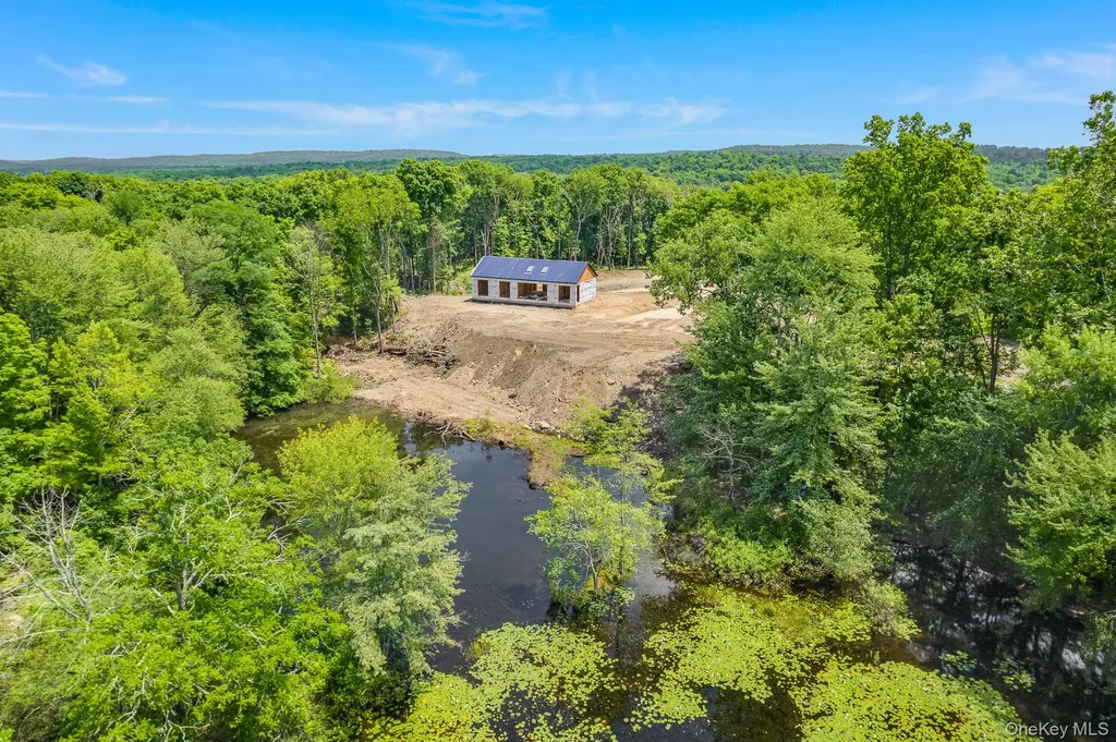 625 Traver Road Pleasant Valley NY 12569