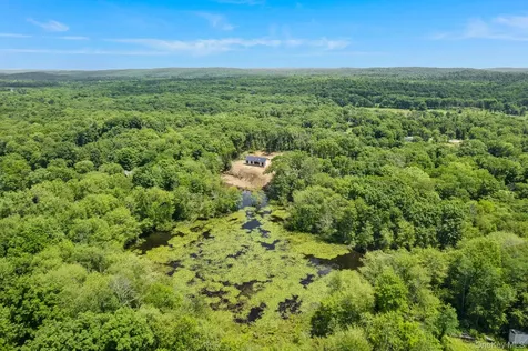 625 Traver Road Pleasant Valley NY 12569