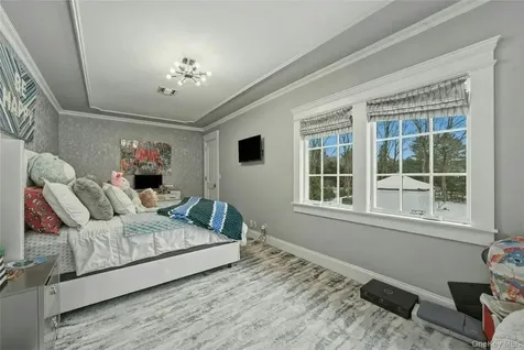 192 Burtis Lane Muttontown NY 11791