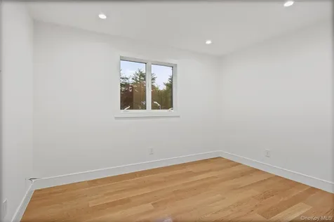 6 Clearmeadow Court Woodbury NY 11797