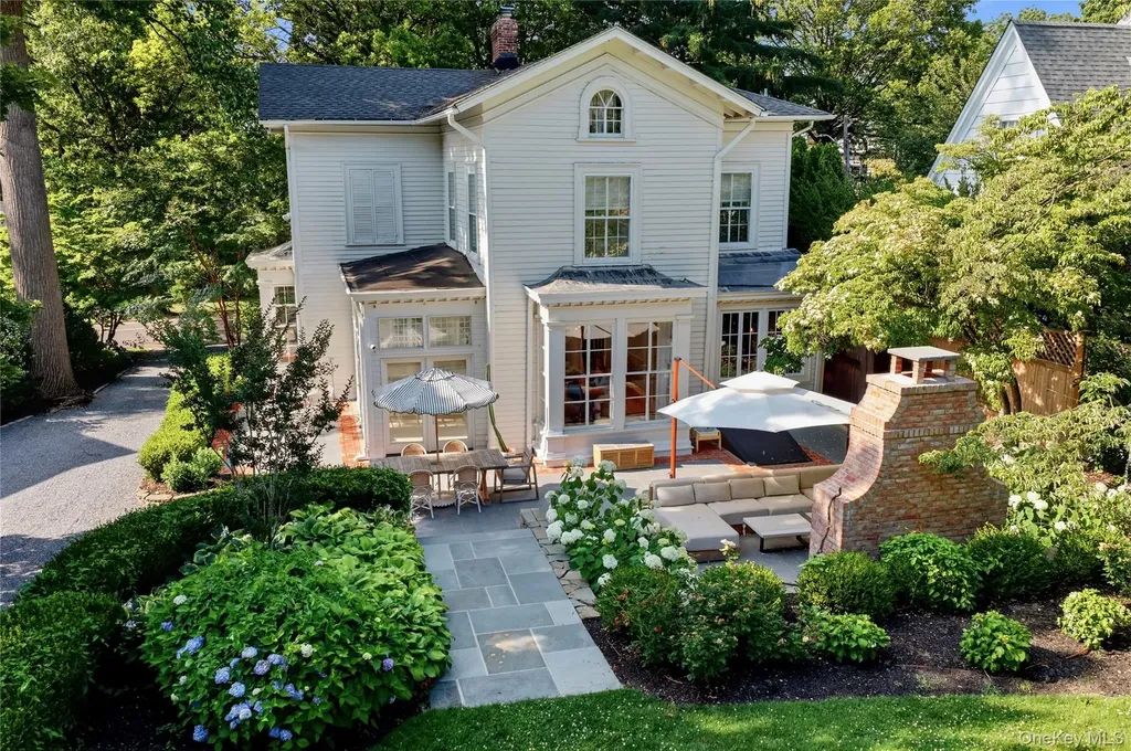 68 Fairview Street Huntington NY 11743