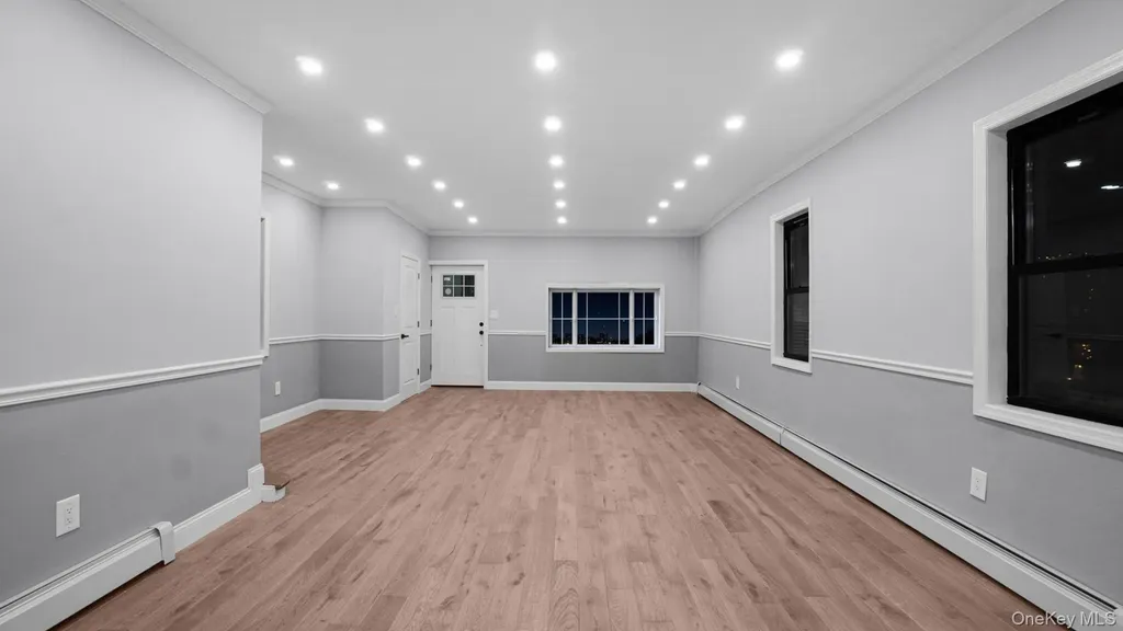 128 E 238th Street Bronx NY 10470