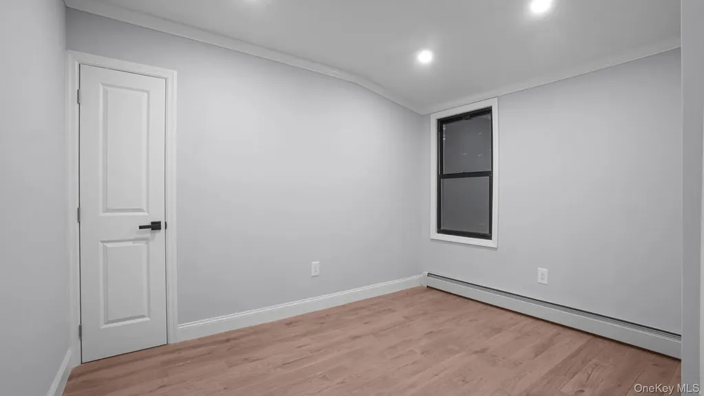 128 E 238th Street Bronx NY 10470