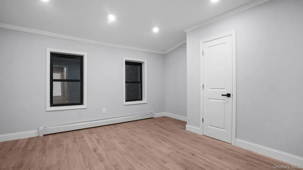 128 E 238th Street Bronx NY 10470