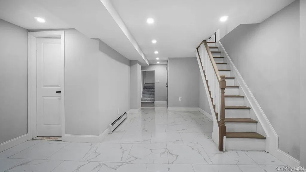 128 E 238th Street Bronx NY 10470