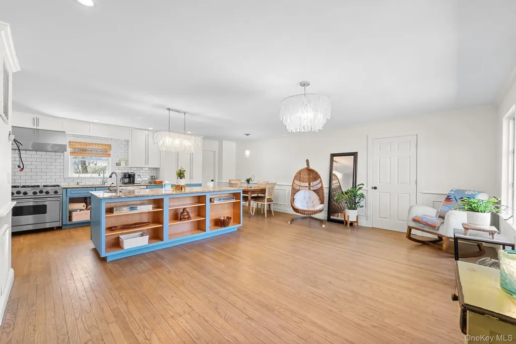 84 Evergreen Avenue East Moriches NY 11940