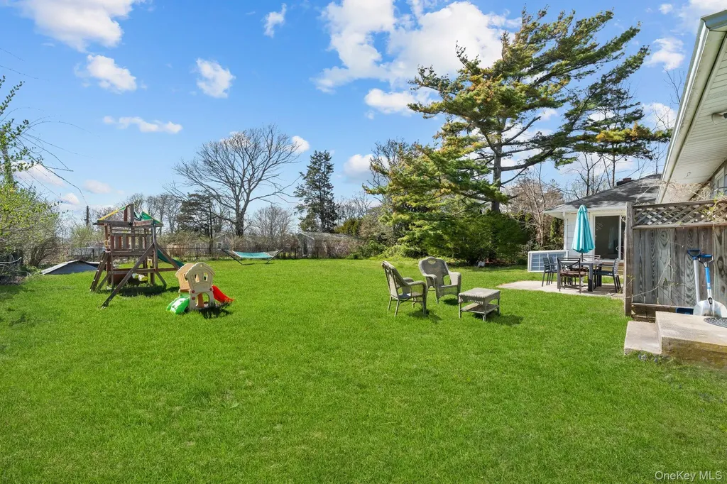 84 Evergreen Avenue East Moriches NY 11940