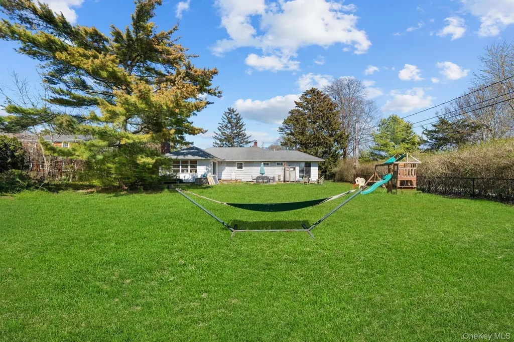 84 Evergreen Avenue East Moriches NY 11940