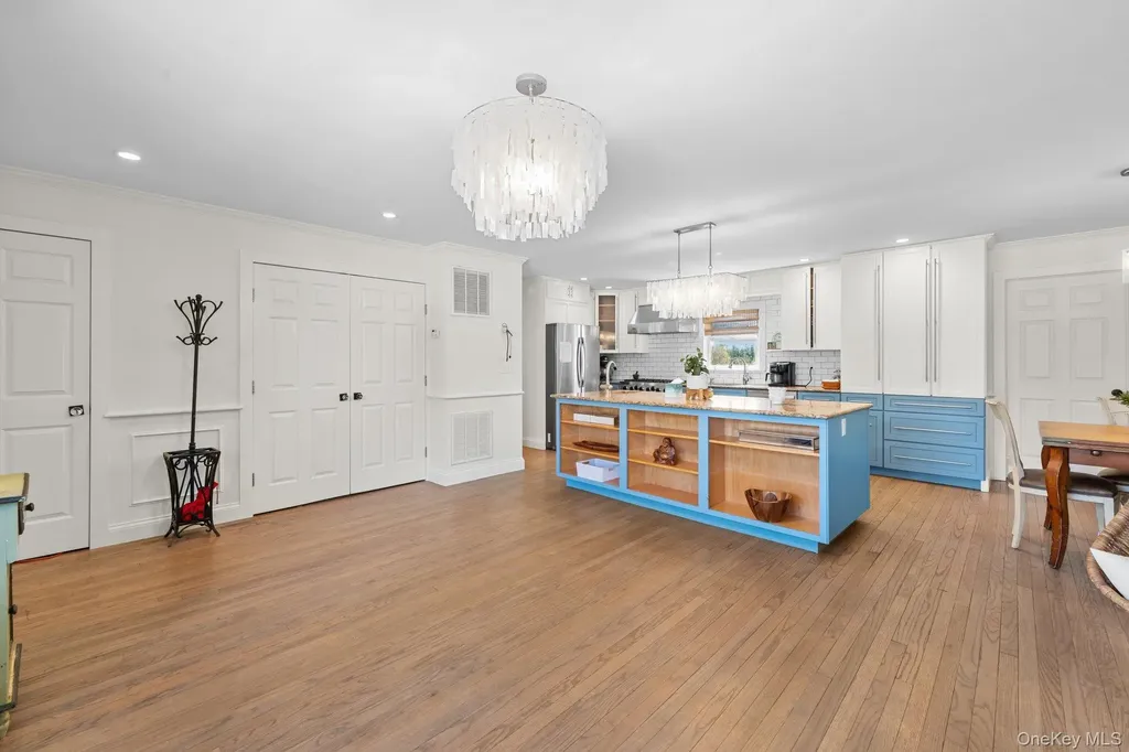 84 Evergreen Avenue East Moriches NY 11940